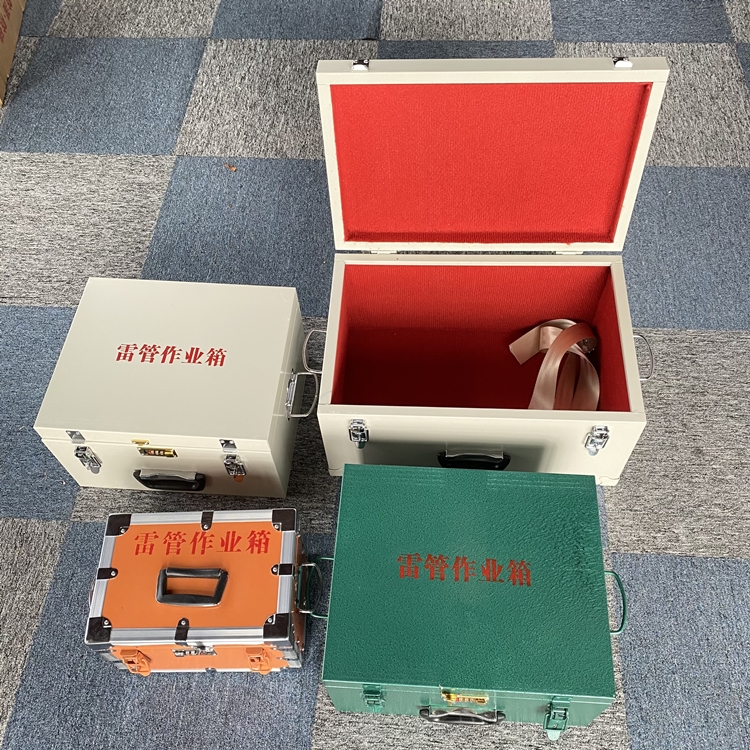 白茅湖农场爆破工程作业箱如何选择？玻璃钢与传统材质的全面对比